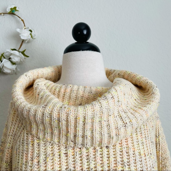 Free People Oversized Pullover Sweater - Picture 3 of 14